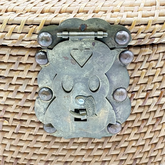 Vintage Wicker Woven Basket Bucket Purse Brass Koi Fish Clasp - Picture 9 of 9